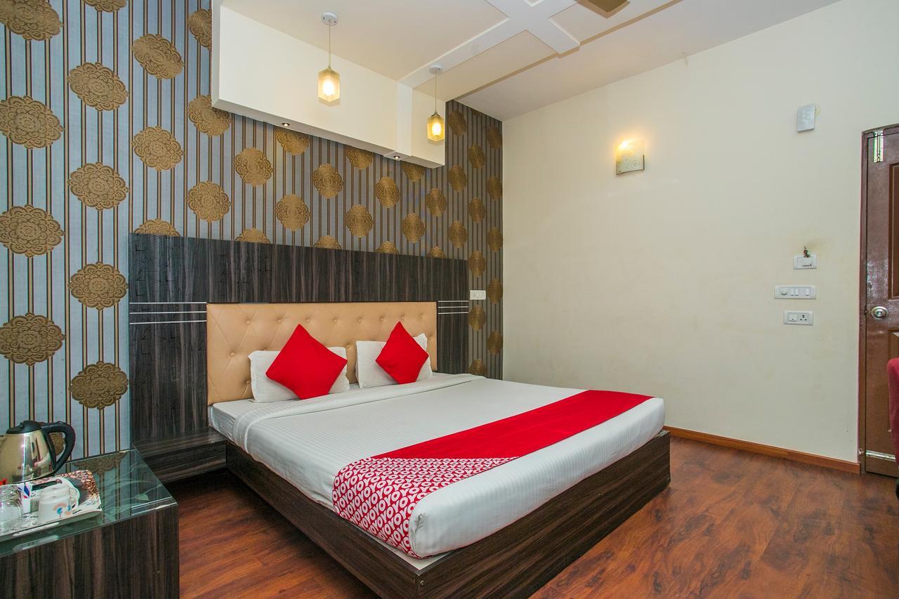 העיר בנגלור Hotel Venkat Presidency מראה חיצוני תמונה