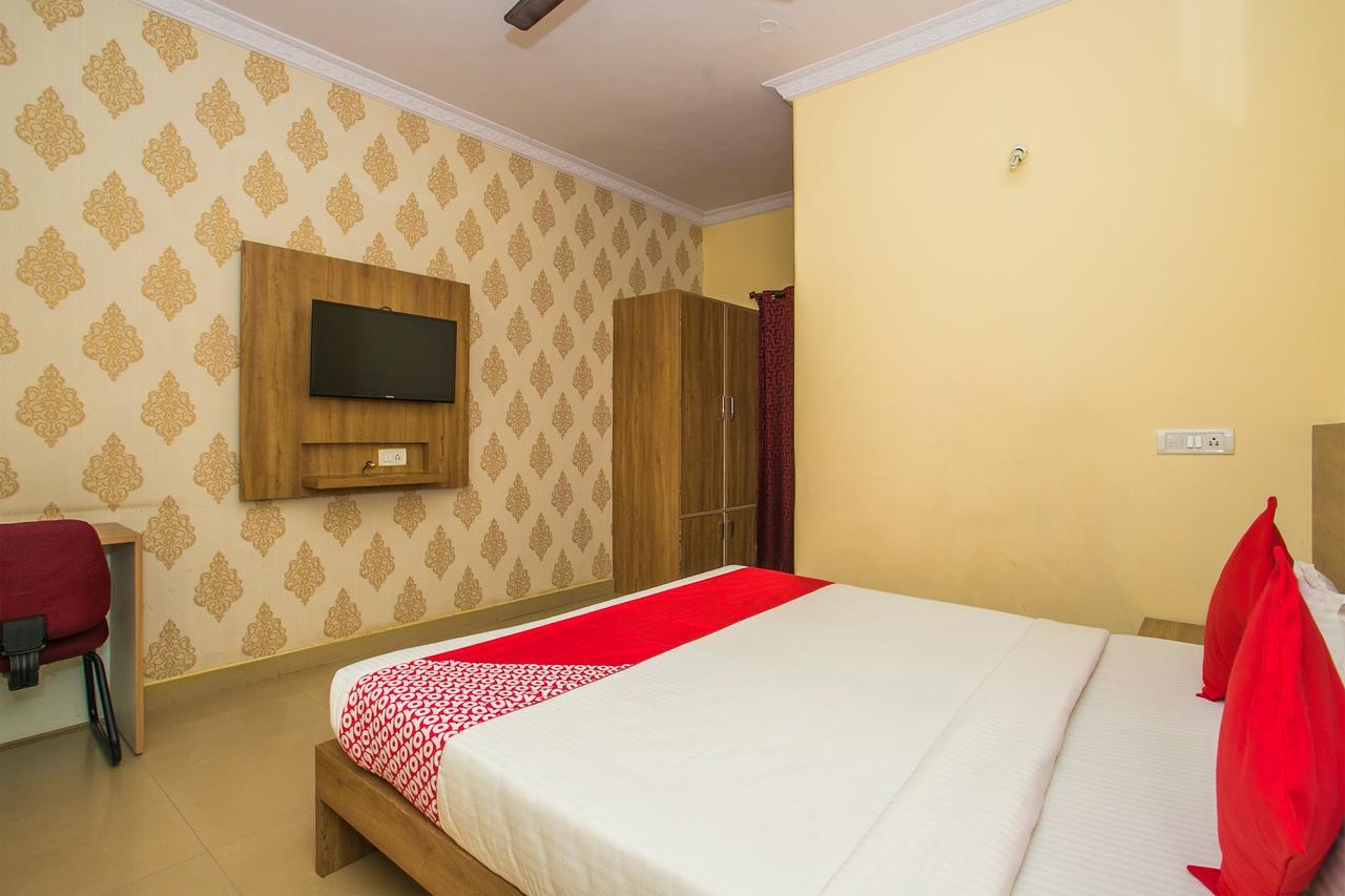 העיר בנגלור Hotel Venkat Presidency מראה חיצוני תמונה